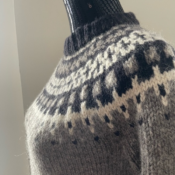 Hand Knit Fair Isles Wool Sweater - Picture 2 of 8